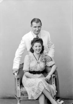 SALVADOR PASCUAL BOLDÚN. Retrato de Fernando Pascual y su esposa Isabel Orellana. s.l. 1945. ES.462508.ADPV/Colección Boldún, imagen nº 07815
