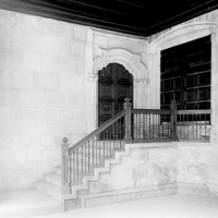 FRANCISCO SANCHIS MUÑOZ  Escalera accesoria del patio viejo del palacio de la Generalitat de Valencia. 1952.  ES.462508.ADPV/Colección Sanchis, imagen nº 01385