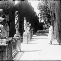 CARLOS SARTHOU CARRERES. Claustro interior de la cartuja de Porta Coeli en Serra. Serra. 1927. ES.462508.ADPV/Colección Sarthou, imagen nº 00067