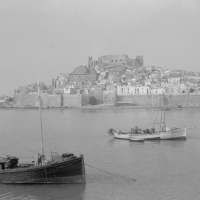 CARLOS SARTHOU CARRERES. Vista general de Peñíscola. 1920. ES.462508.ADPV/Colección Sarthou, imagen nº 00415