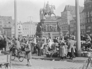 AUTOR DESCONOCIDO. Monumento a Federico Guillermo III en la plaza del Mercado de Colonia. 1926. ES.462508.ADPV/Colección Ferran Belda, imagen nº 06171