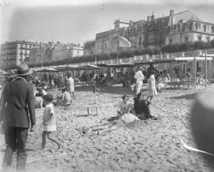 AUTOR DESCONOCIDO. Playa de la Concha de San Sebastián. 1928. ES.462508.ADPV/Colección Ferran Belda, imagen nº 06220