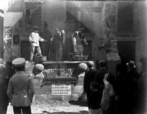 AUTOR DESCONOCIDO. Falla en una calle de Valencia. Valencia. 1932. ES.462508.ADPV/Colección Ferran Belda, imagen nº 06286